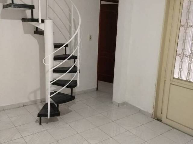 Casa para Venda em Carapicuíba - 5
