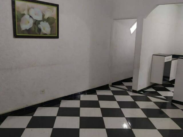 Casa para Venda em Carapicuíba - 5