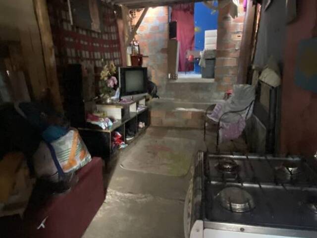 #CV997 - Casa para Venda em Carapicuíba - SP