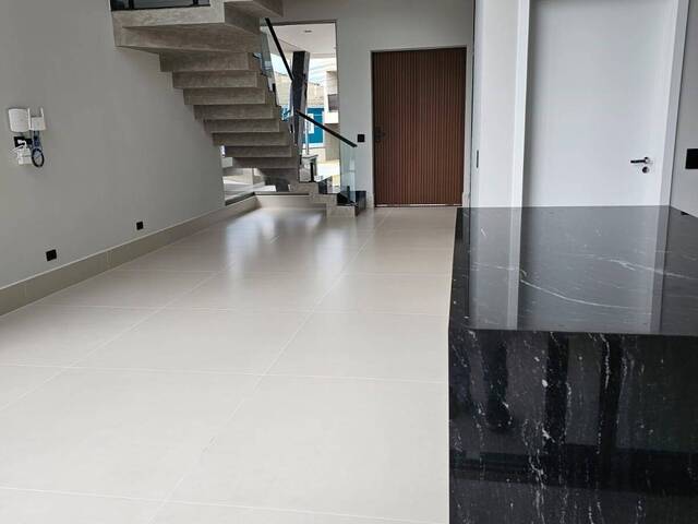 Casa para Venda em Santana de Parnaíba - 4