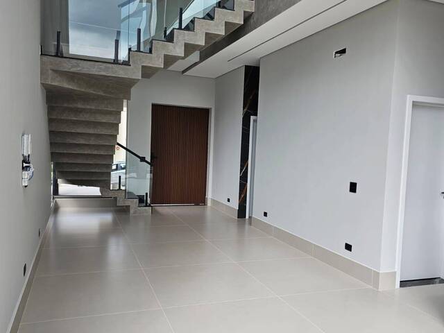 Casa para Venda em Santana de Parnaíba - 5