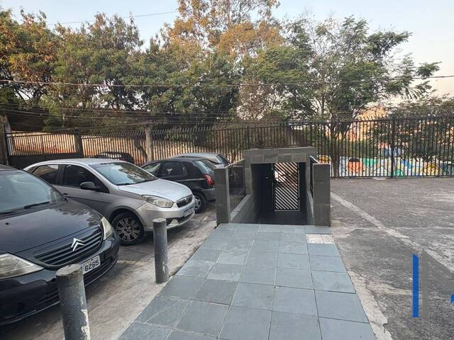 Apartamento para Venda em Carapicuíba - 4