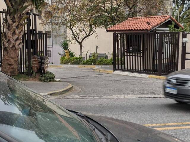 #APV822 - Apartamento para Venda em Carapicuíba - SP - 1