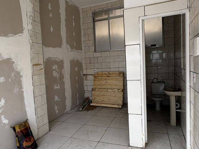 #SAL148 - Sala para Locação em Carapicuíba - SP - 2